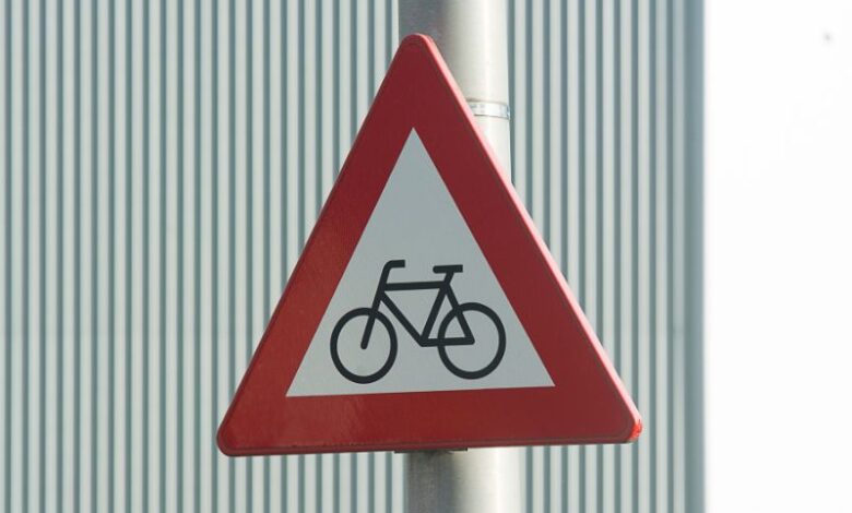 ciclista investito incidente stradale, ciclista morta friedrichshain, CANVA free